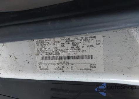 2018 Ford Transit-150 z USA, uszkodzony, nr VIN 1FTYE1ZM5JKA43500